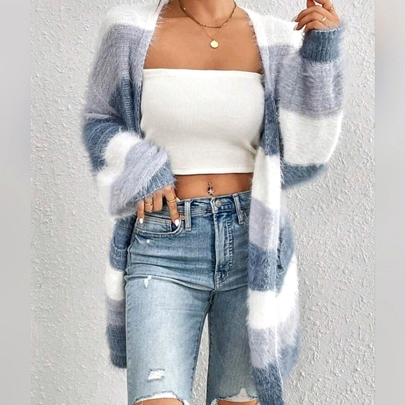 New Chic Striped Fluffy Knit Cardigan Sweater Pockets White Blue - Picture 1 of 9
